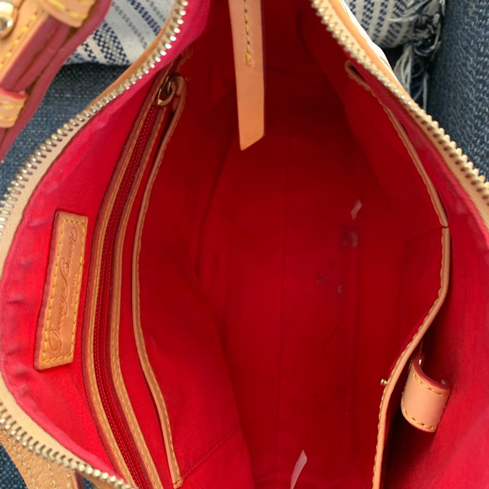 Dooney & Bourke White and Tan Angels Shoulder Bag - Picture 5 of 6